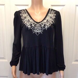 Emily Daniels Womens Black Long Sleeve Embroidered Babydoll Peplum Top Size S